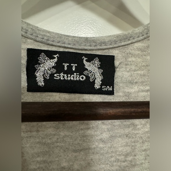 Grey jeweled neck line tank. Size small - Picture 5 of 6